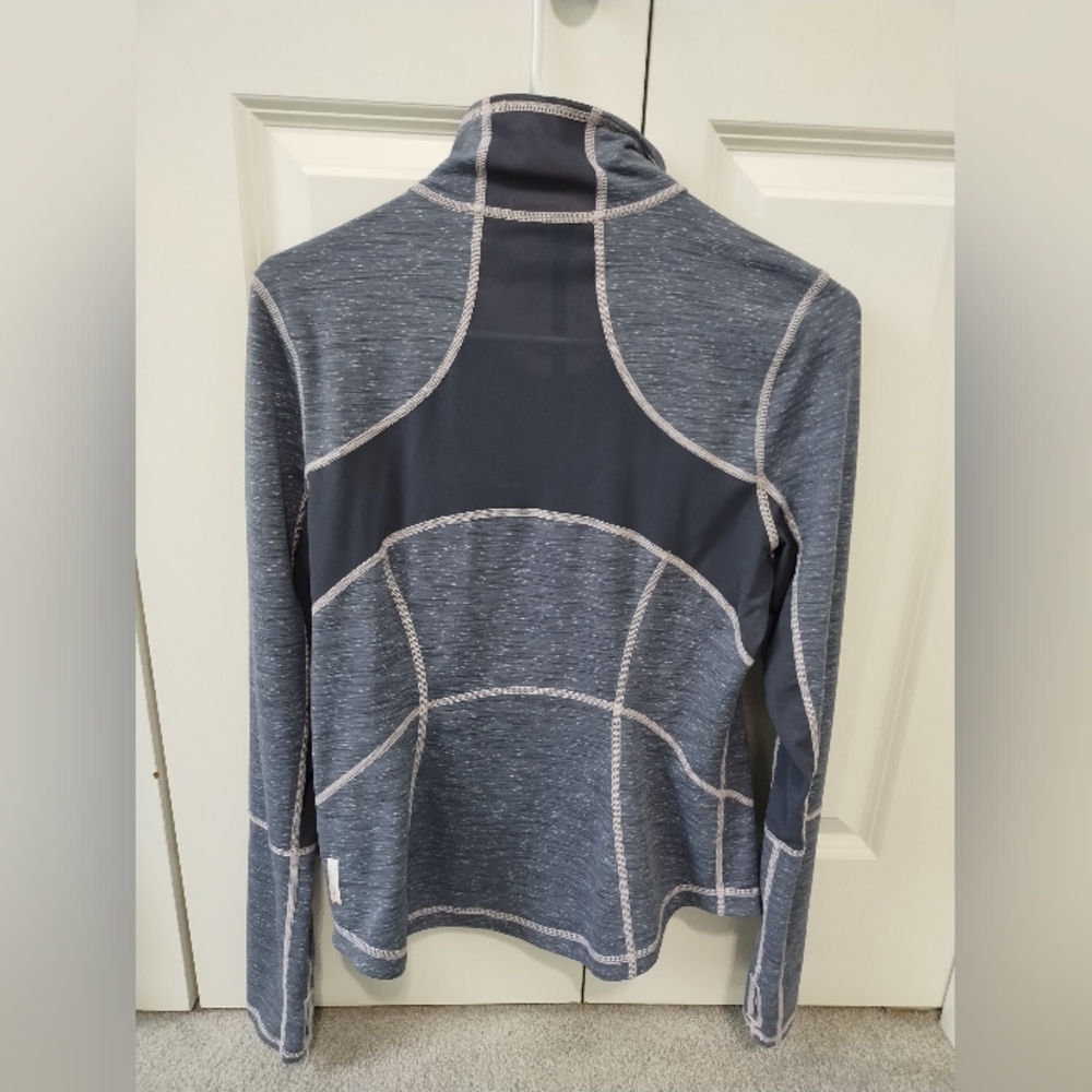 Zella jacket - Picture 6 of 6